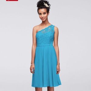 Off the shoulder bridesmaid’s dress